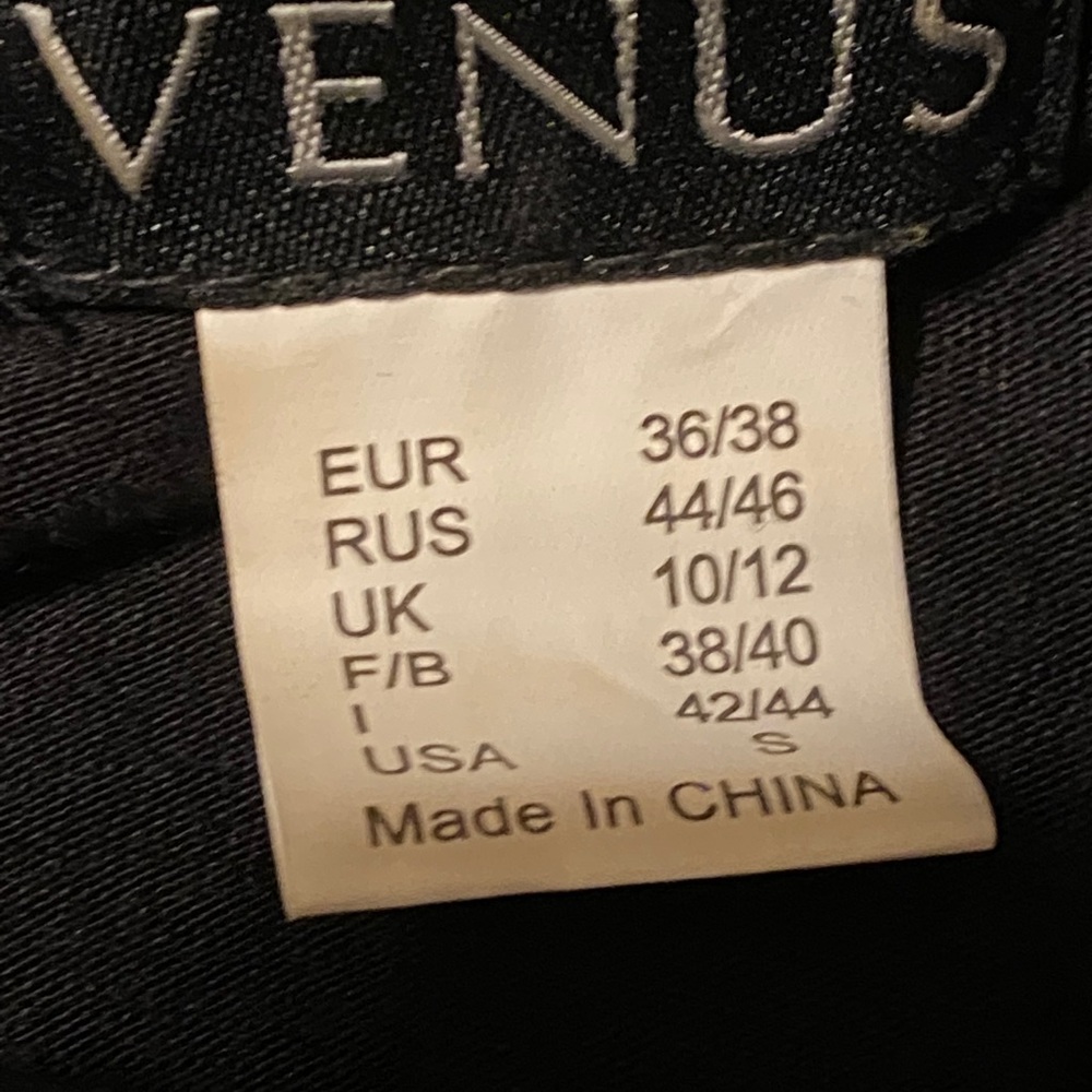 Venus black open shoulder top - Picture 6 of 11